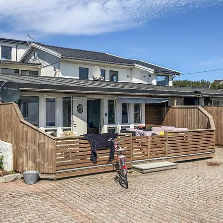 Nice In W/ Outdoor Swimming Pool And 1 Bedrooms *