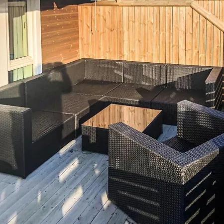 Nice In W/ Outdoor Swimming Pool And 1 Bedrooms 파르순